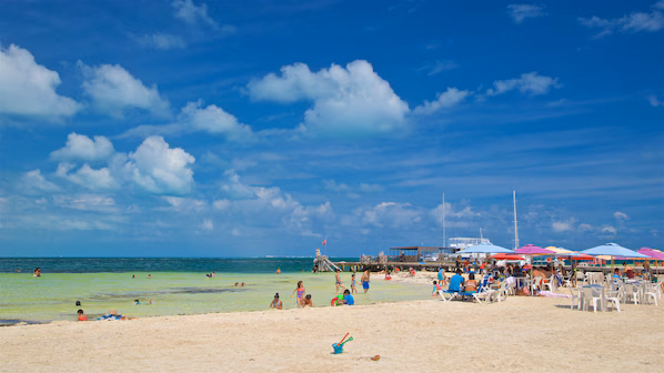 Langosta Beach near Dreams Vista Cancun Golf & Spa Resort with soft white sand and calm turquoise waters