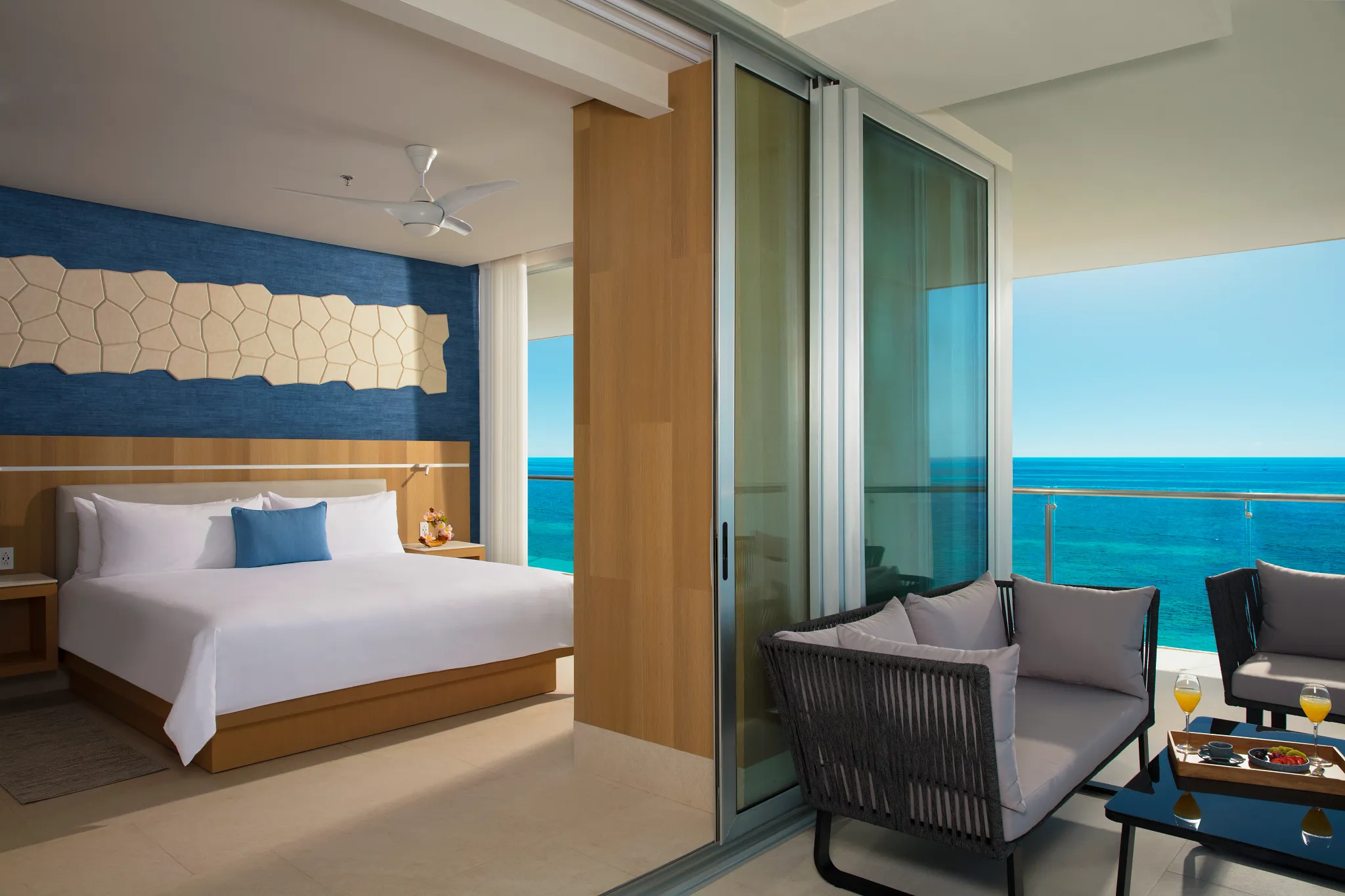 Preferred Club Master Suite Ocean Front with king bed and oceanfront balcony at Dreams Vista Cancun.